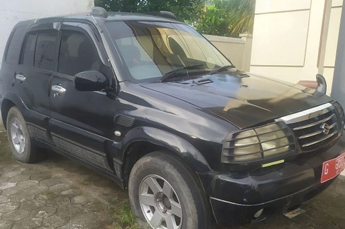 Suzuki Escudo 2.0 M/T 2020 bekas yang dilelang KPKNL Tegal.