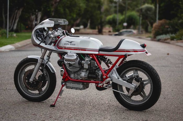 cafe racer menawan dari Moto Guzzi V7 Sport