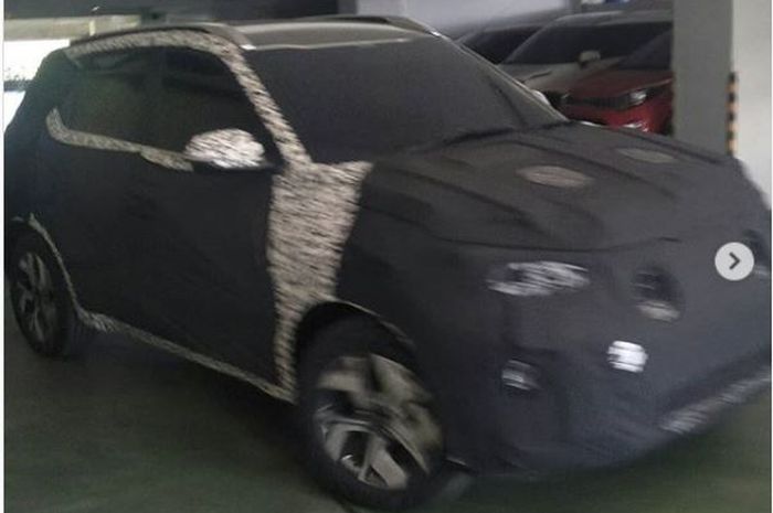 Compact SUV Berkamuflase di Cawang, diduga kuat KIA Sonet