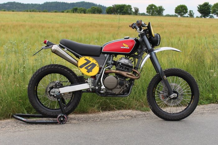 Honda XR600R scrambler