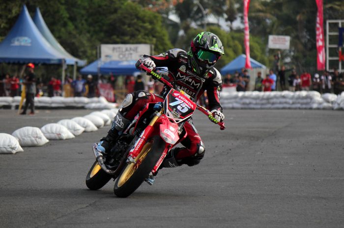 Honda CRF150L untuk Supermoto