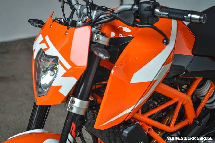 Pasang headlamp pesek dari Powerparts di KTM Duke seri lama modal 5 jutaan!