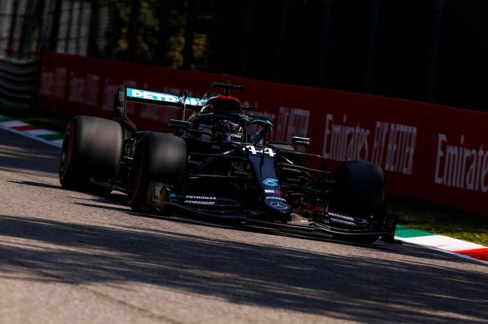 Lewis Hamilton berhasil cetak pole position di kualifikasi F1 Italia 2020