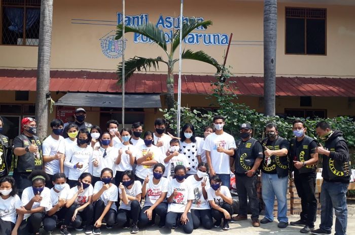 Club Satu Darah Maluku berikan donasi ke Panti Asuhan Pondok Taruna di Jakarta Timur