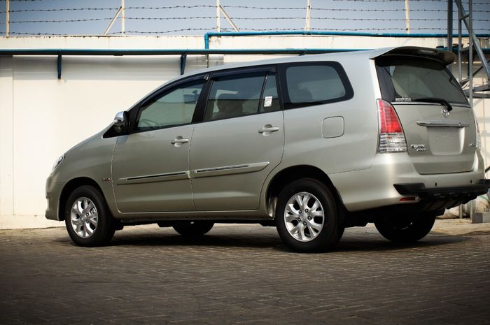 Toyota Kijang Innova Diesel 