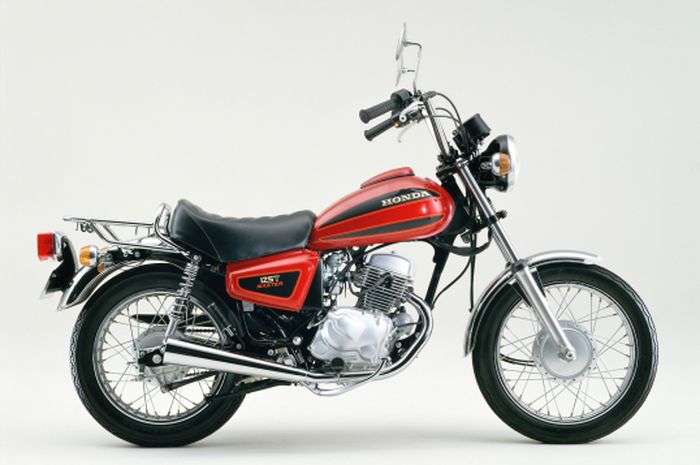 sosok Hampir-Davidson Honda 125T Master yang ada di Jepang.