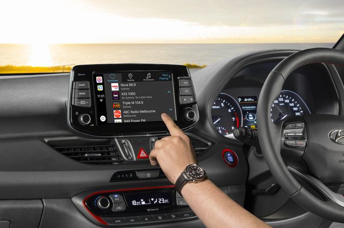 Selamat Hari Radio Nasional! Sudah tahu belum nih sejarah radio di mobil?