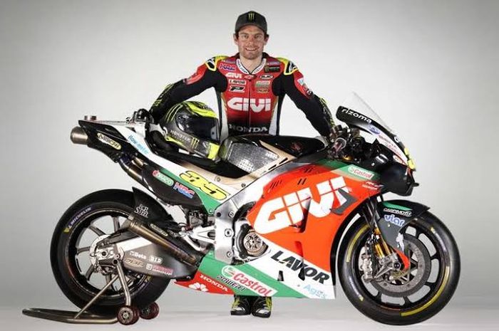 Cal Crutchlow foto dengan motor tim LCR Honda