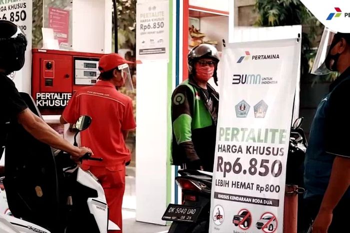 Pertamina melalui Marketing Operation Region (III) memastikan pasokan BBM tetap aman di seluruh SPBU