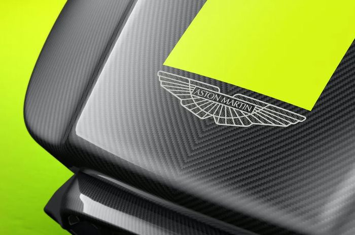 Kenalin nih AMR-C01, perangkat simulasi balap yang didesain oleh Aston Martin.
