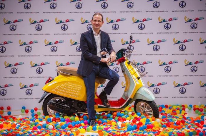 Marco Noto La Diega resmi menjual Vespa Primavera Sean Wotherspoon secara virtual