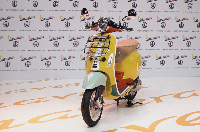 Desain Vespa edisi Sean Wotherspoon anak muda banget, warna-warni!