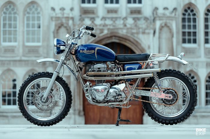 Kawasaki W650 desert sled