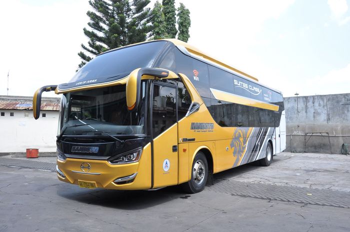Bus suitess class terbaru dari PO Handoyo