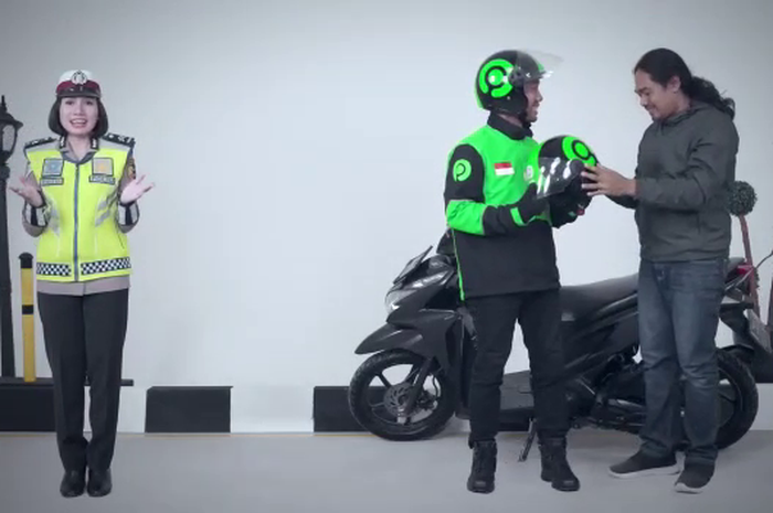 Bekerjasama dengan Korlantas Polri, Gojek kasih pelatihan keselamatan berkendara secara online buat para driver ojek online-nya.