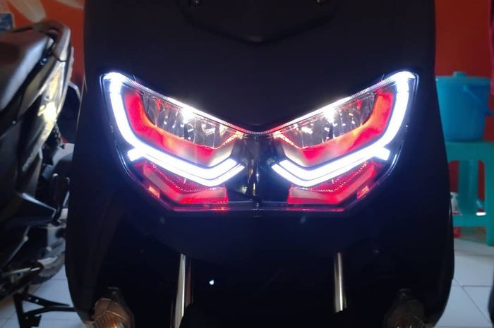 Lagi tren nih modifikasi lampu DRL headlamp Yamaha All New NMAX. 