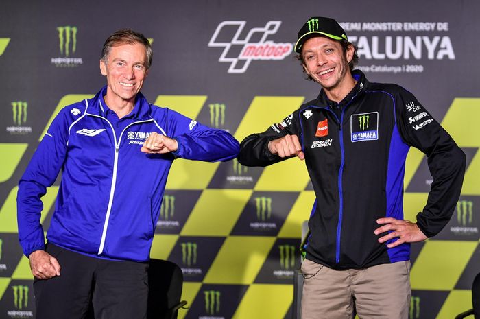 Lin Jarvis dan Valentino Rossi usai menggelar sesi jumpa pers di MotoGP Catalunya 2020