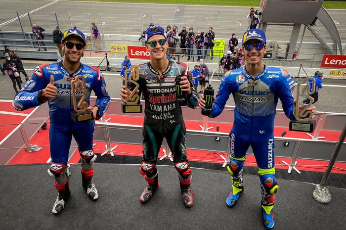 Fabio Quartararo berhasil menangi MotoGP Catalunya 2020, di belakangnya ada Joan Mir dan Alex Rins.
