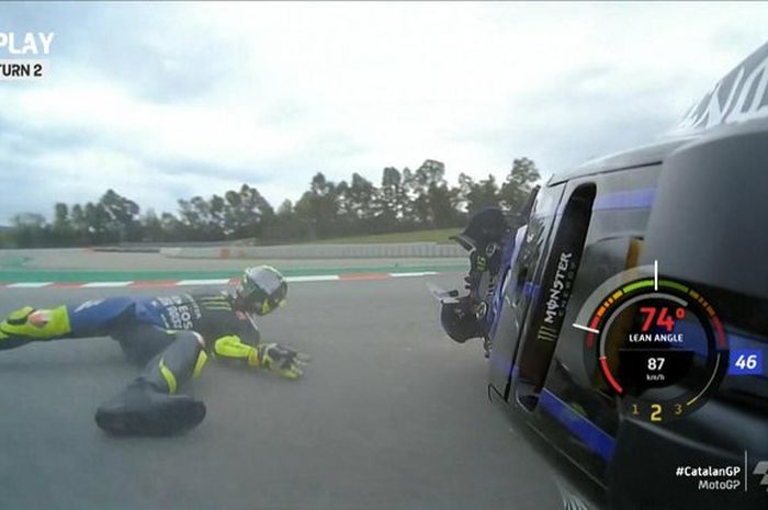 Valentino Rossi crash di MotoGP Catalunya 2020 pada lap ke-16