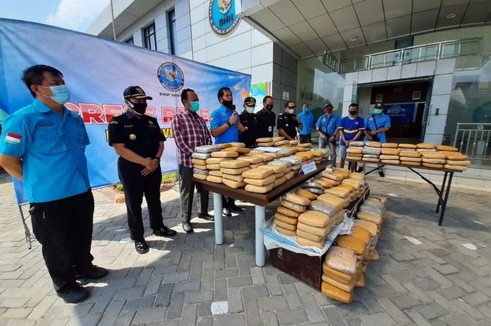BNNP Banten gagalkan penyelundupan ganja sebanyak 301 kilogram.
