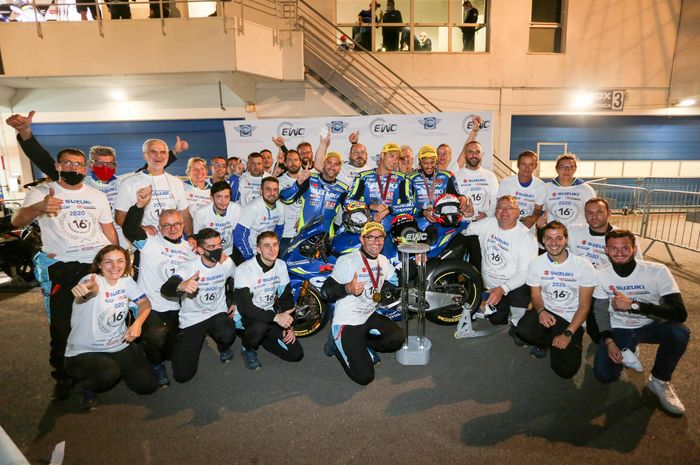 Tim Suzuki Endurance Racing Team rayakan kemenangan