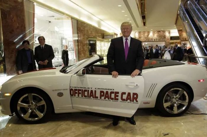 Donald Trump dan istrinya dinyatakan positif Covid-19. Presiden Amerika Serikat ini ternyata pernah punya Lamborghini Dibalo 1997.
