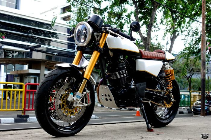 Kawasaki W175 berubah tampang ala cafe racer, banyak pakai part hedon!