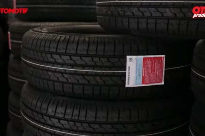 Penyimpanan ban baru di toko ban Autopit Bogor