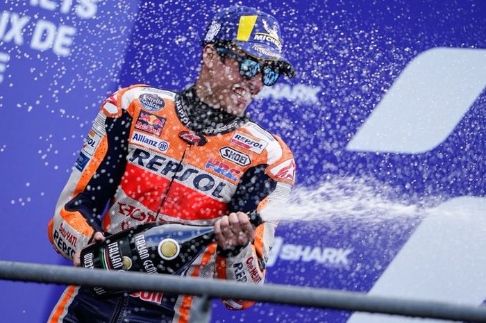 Alex Marquez rayakan podium 2 yang ia raih di MotoGP Prancis 2020