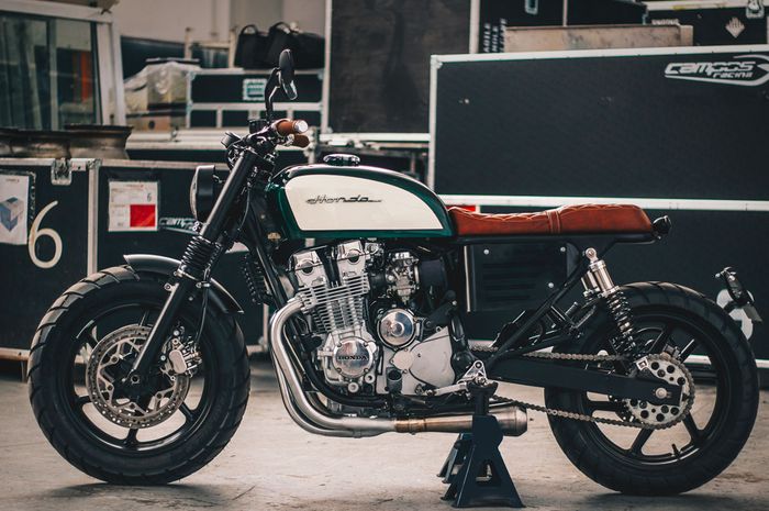 Honda CB750 scrambler