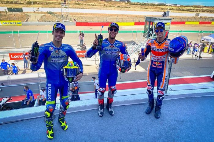Juara MotoGP Aragon 2020 berhasil diraih oleh Alex Rins, sementara Alex Marquez berada di podium 2 dan Joan Mir di podium 3.