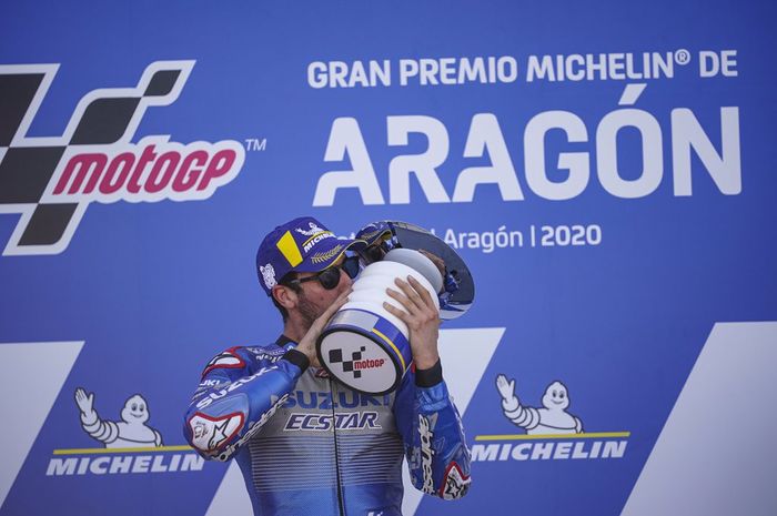 Kocak! Motor Alex Rins mogok sampai harus distut setelah memenangkan balapan MotoGP Aragon 2020