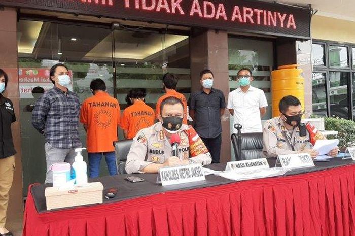 Konferensi pers pengungkapan kasus penjambretan di Mapolres Metro Jakarta Selatan, Kamis (22/10/2020). 