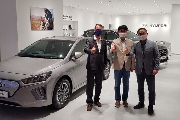Hyundai resmikan showroom interaktif di mal Lotte Shopping Avenue, Kuningan, Jakarta