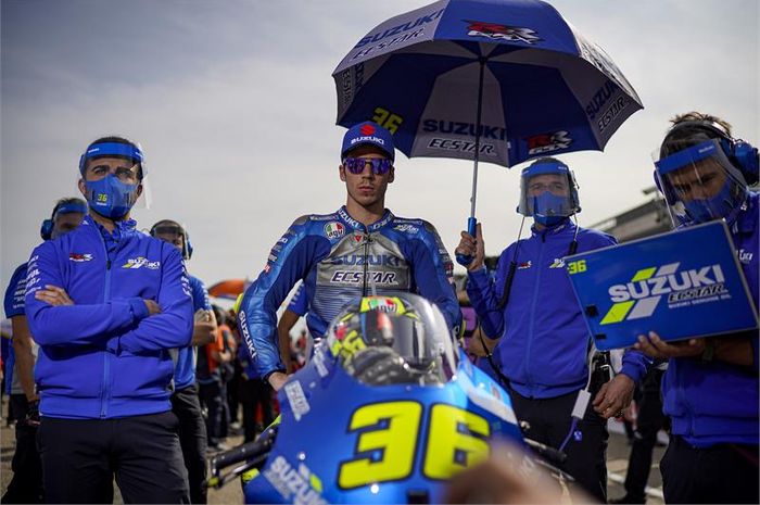 Joan Mir tetap santai jelang MotoGP Eropa 2020 di sirkuit Ricardo Tormo, Valencia.