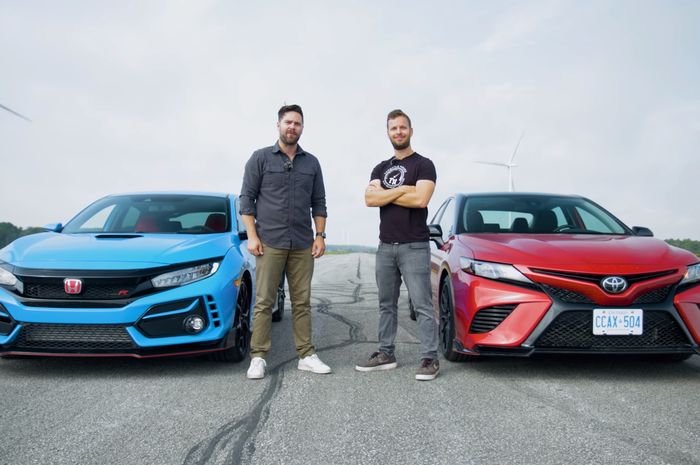 Adu kencang Honda Civic Type R vs Toyota Camry TRD.