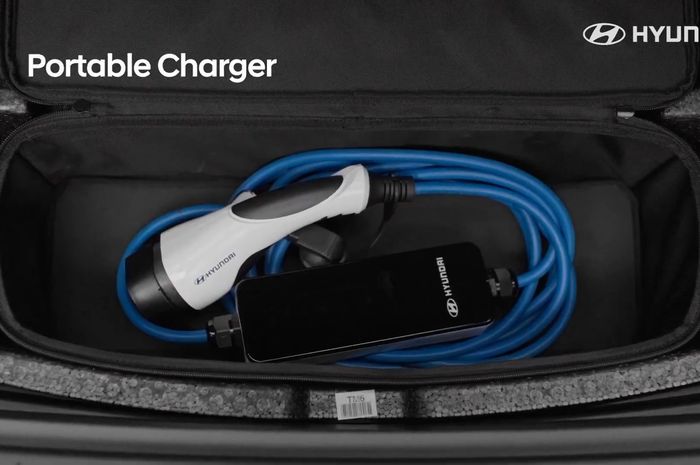 Charger Portable yang Disediakan di Hyundai Kona Electric dan Hyundai IONIQ Electric