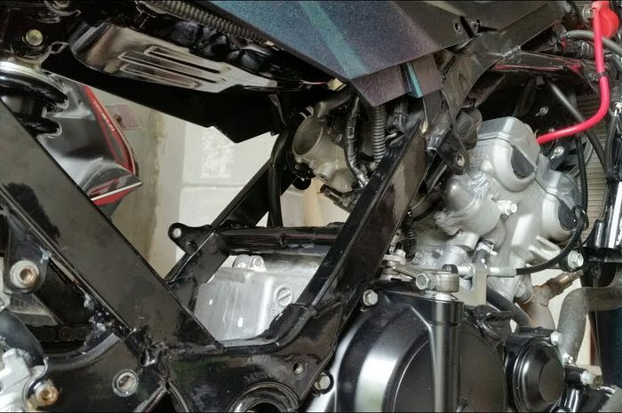 Ilustrasi Suzuki Satria F-150 tanpa box filter udara