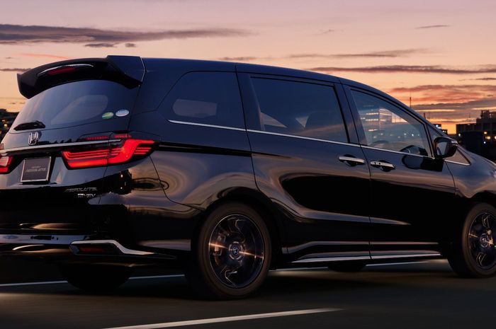 Tampilan belakang Honda Odyssey facelift 2020 Modulo