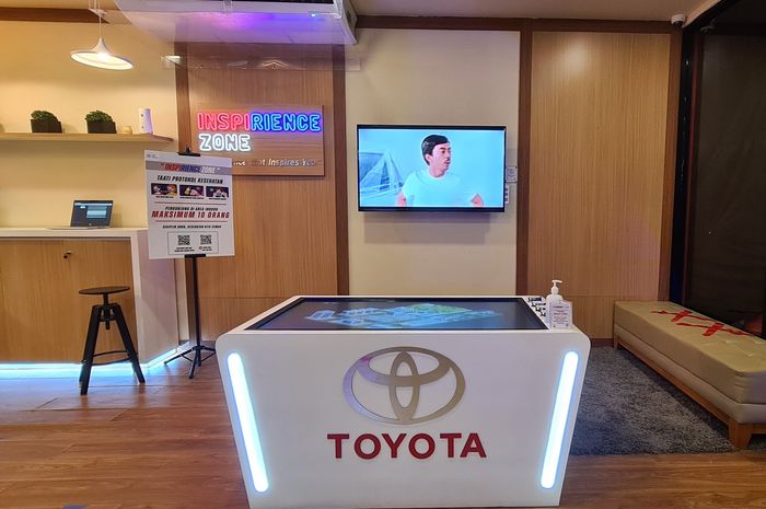 Toyota berkomitmen untuk tetap dekat dengan pelanggan dan terus menghadirkan total solution in mobility bagi pelanggan secara aman dan nyaman, salah satunya dengan menghadirkan Toyota Pop-up Store.