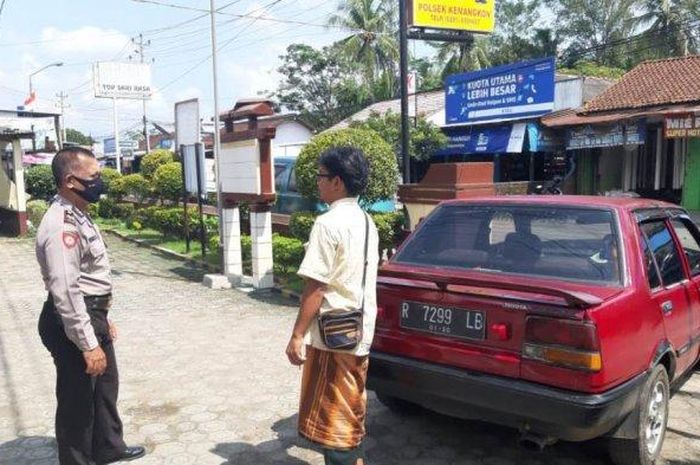 Pemilik Toyota Corolla GL yang sempat misterius karena parkir tak bertuan di Purbalingga terkuak, sudah datangi Polsek