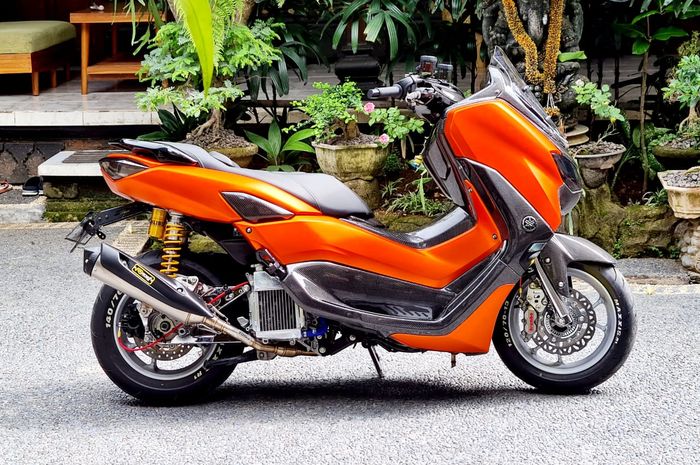 Anti Mainstream, Modifikasi Yamaha NMAX baru ini pakai dua model knalpot berbeda.