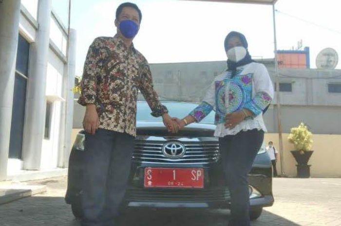 Toyota Camry dinas Wali Kota Mojokerto yang siap dipinjamkan gratis buat warga secara gratis