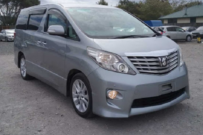 Ilustarsi Toyota Vellfire Bekas