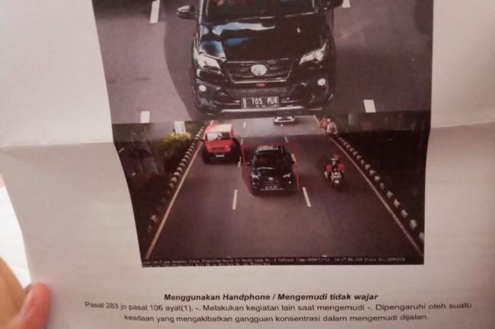 Surat tilang elektronik yang diterima anggota DPRD Sragen, Bambang Widjo Purwanto gara-gara pelat nomornya dipalsukan