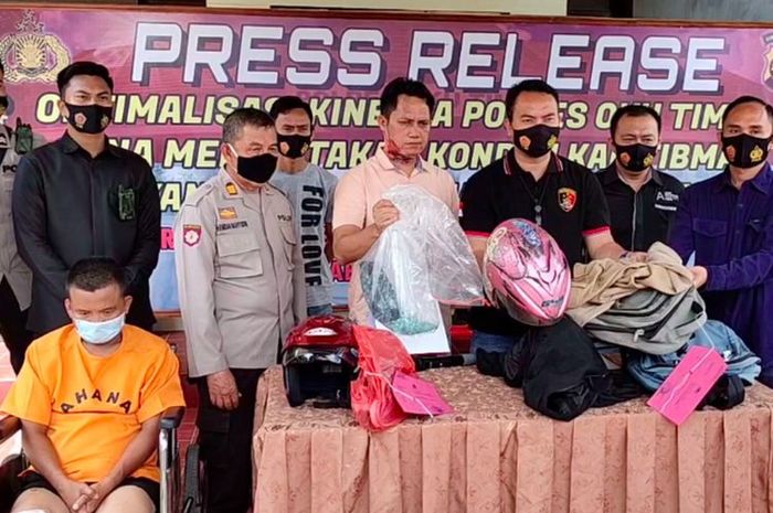 Polres OKU Timur saat melakukan gelar perkara kasus pecah paca yang melibat seorang oknum ASN di Kabupaten OKI, Sumatera Selatan, Sabtu (21/11/2020).