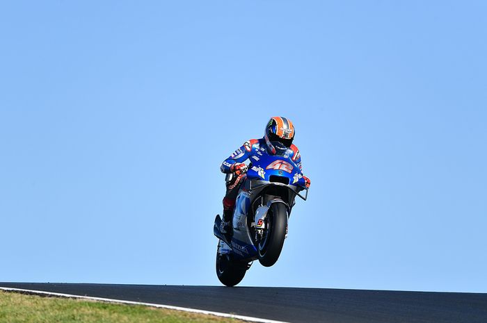 Alex Rins mengaku merasakan sakit pada bahunya setelah mengalami crash pada FP2 MotoGP Portugal 2020, Jumat (20/11/2020).