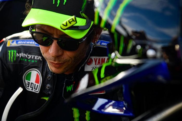 Valentino Rossi sangkal performanya turun karena pernah terjangkit Covid-19.