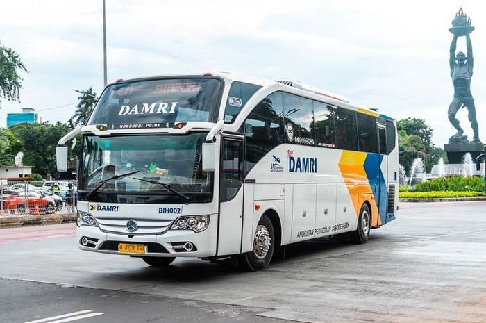 Ilustrasi Bus DAMRI