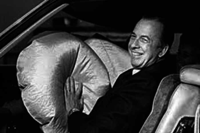 Allen Breed emndapatkan paten untuk airbag tahun 1968